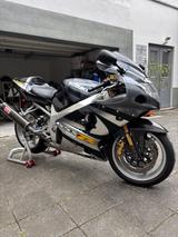 Suzuki GSXR 1000  GSX-R 1000 - 2001 GSXR 1000