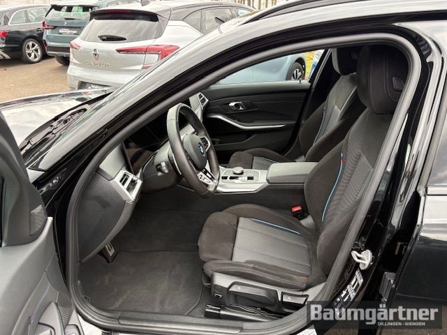 Fahrzeugabbildung BMW 330 i xDrive M-Sport Touring Kamera/ACC/Sitzh.