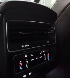 Audi Q8 - 9
