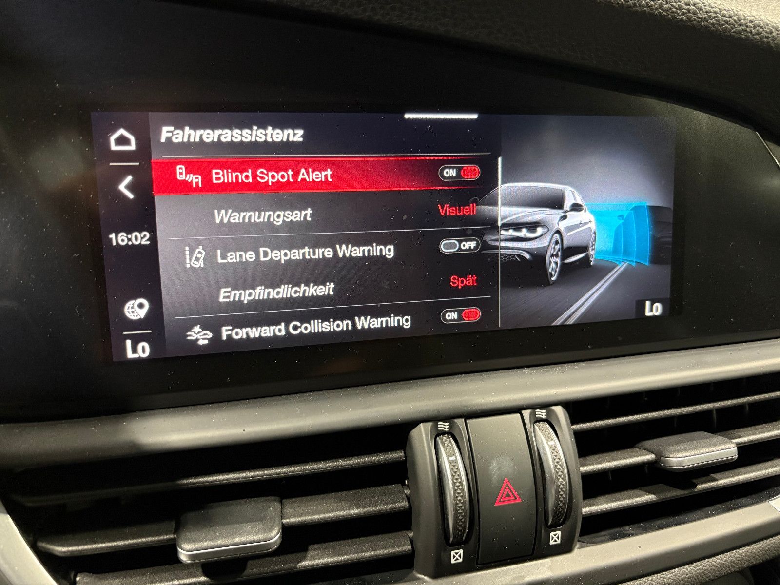 Fahrzeugabbildung Alfa Romeo Giulia Ti Q4/MEMORY/KAMERA/NAVI/ACC/APPLE/SHZ