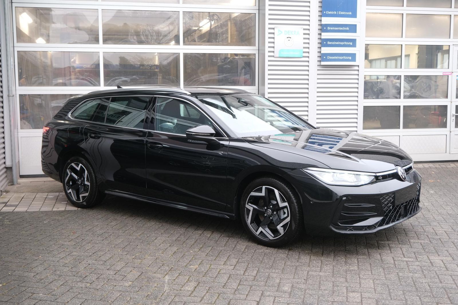 Volkswagen Passat Variant Var. 2.0 TDI DSG 4M R-Line Mat... imagem 3