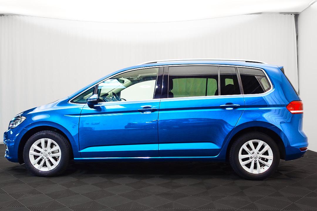 VOLKSWAGEN TOURAN 1.4 TSI 150ch HIGHLINE BVA DSG Sièges chauffants massants 7 places Historique présent - 1ERE MAIN