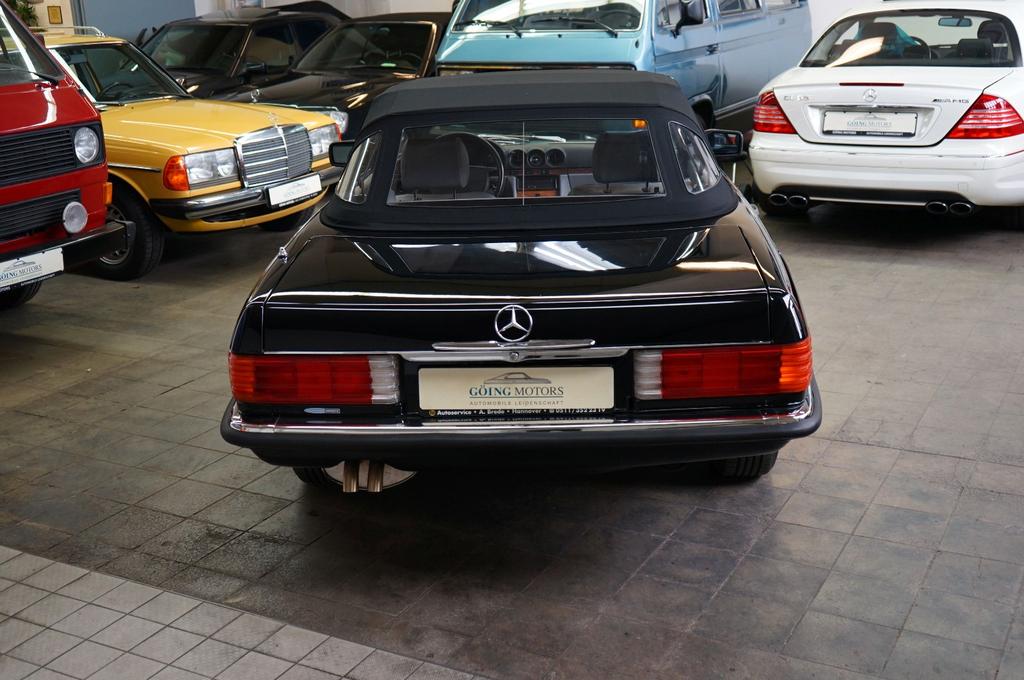 Mercedes-Benz SL 560