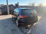 Volkswagen Golf VII Lim. Highline BMT - Volkswagen Golf mit Benzin-Antrieb: Kleinwagen, Automatik