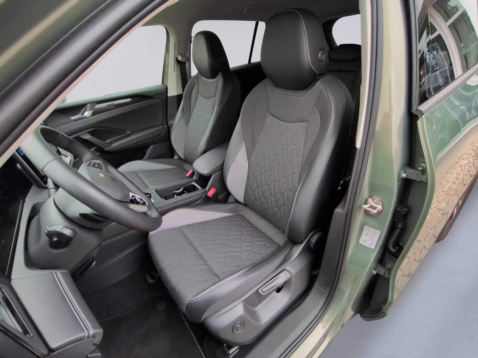 Tiguan Life 1.5 TSI eHybrid DSG AHK+NAVI+LED+SHZ