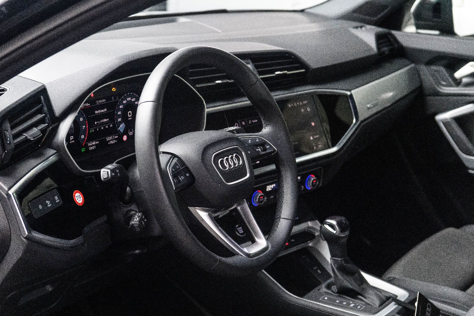 Fahrzeugabbildung Audi Q3 Sportback 35 TFSI S line *LED *Daytona