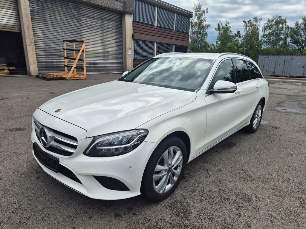 Image of Mercedes-Benz C 220