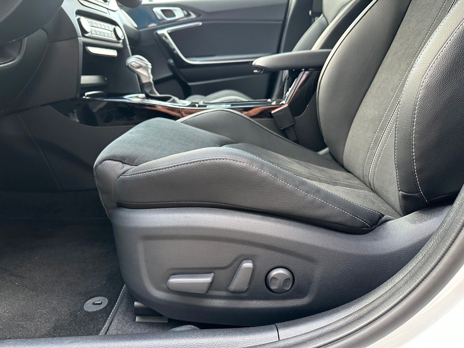 Fahrzeugabbildung Kia XCeed 1.5 T-GDI DCT GT-line Lederpaket