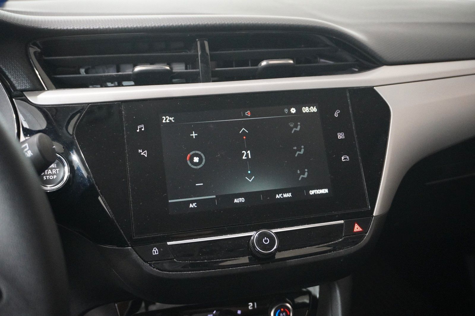 Fahrzeugabbildung Opel Corsa-e F EDITION 7KW NAVI/VIRT/TEMP/DAB/WÄRMEP.