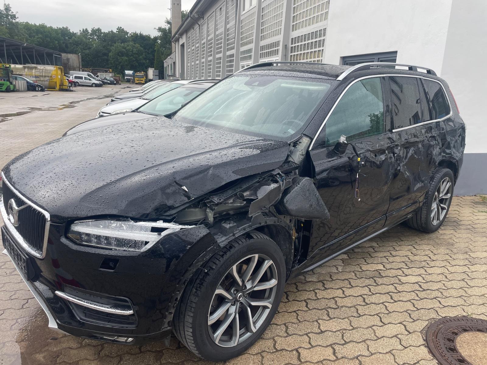 Volvo XC 90 XC90 Momentum AWD
