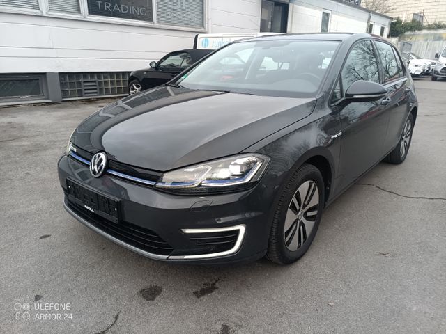 Volkswagen e-Golf *1Hd*WäPu*CCS*SHZ*NAV*LED*Kam*ADis*SoH97%