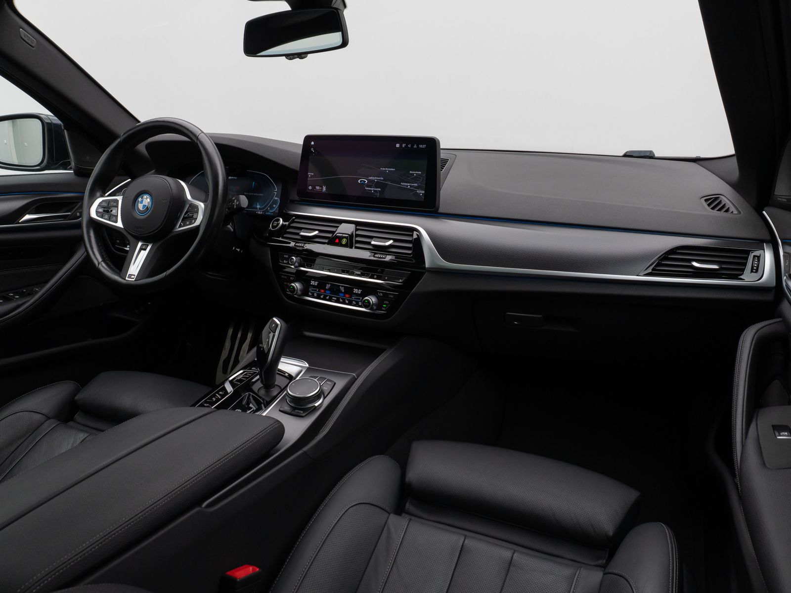 Fahrzeugabbildung BMW 530e xD M Sport Panorama Laser 360°HUD DAB H/K