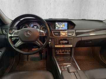 Mercedes-Benz E 400 4Matic Elegance +AHK+Navi+SD+Kam.+LED+PDC