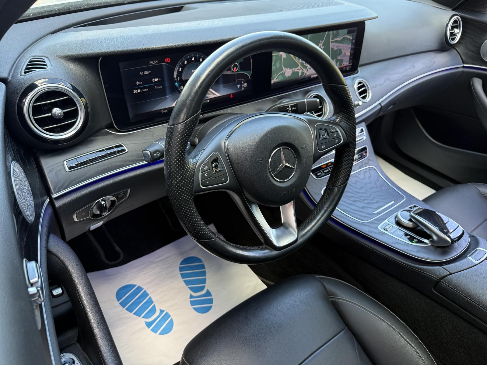 Mercedes-Benz E 400 4Matic AMG *MULTIBEAM*PANO*360°*
