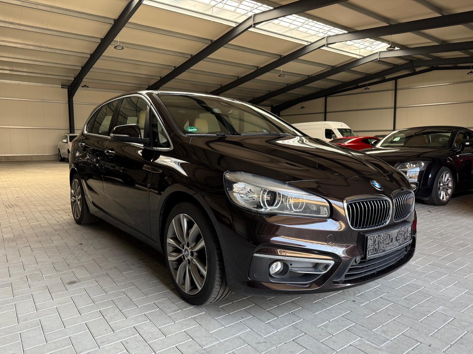 BMW 218 2 Active Tourer 218 d Luxury Line AHK Leder