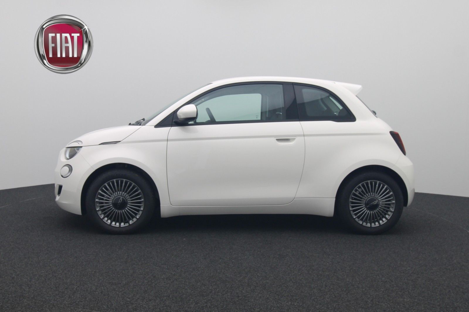 Fahrzeugabbildung Fiat 500E 3+1 Icon 42KWh Navigation Komfort-Paket