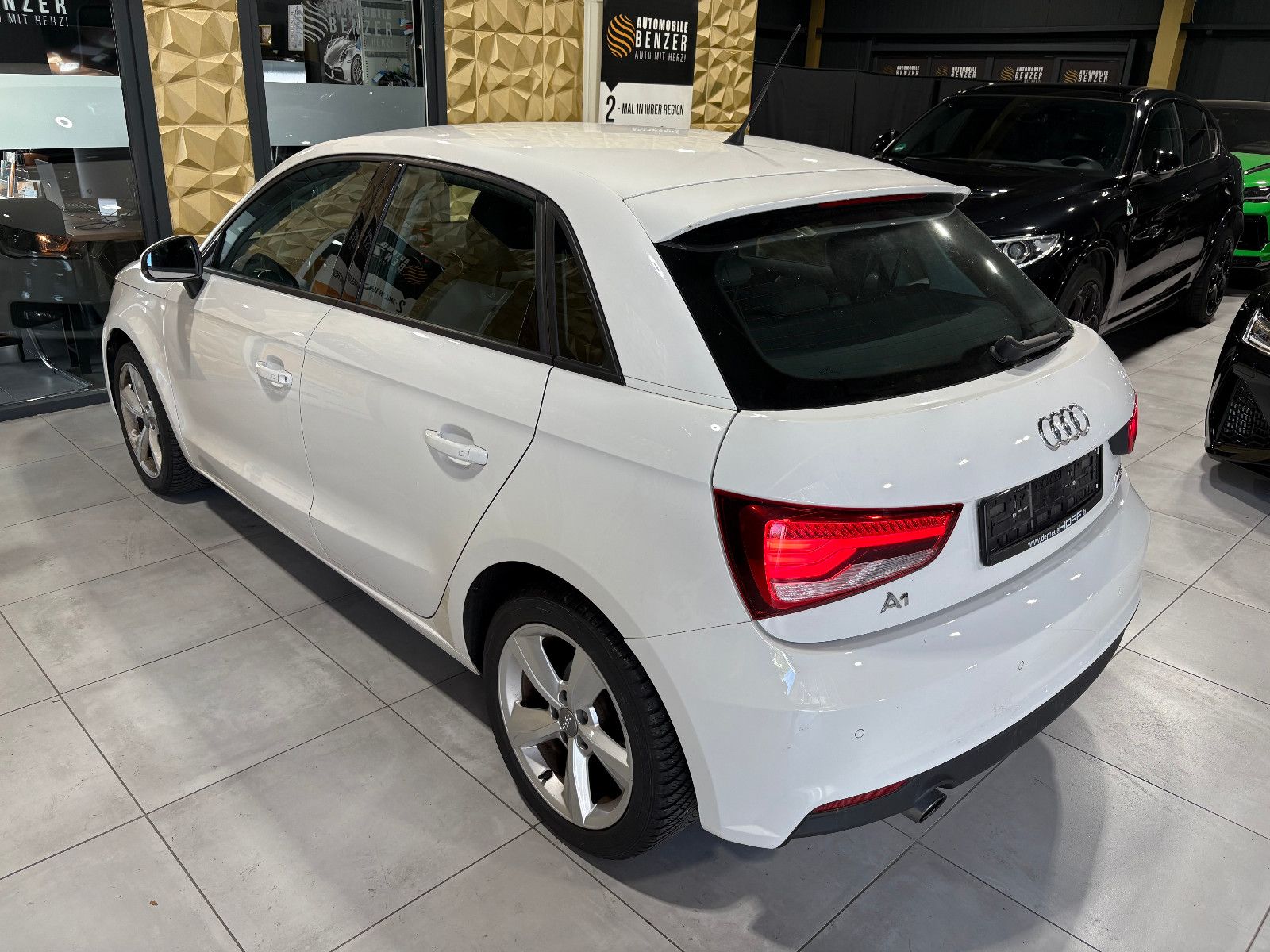 Fahrzeugabbildung Audi A1 Sportback design/S-TRONIC/PDC/NAVI/SHZ/KLIMA