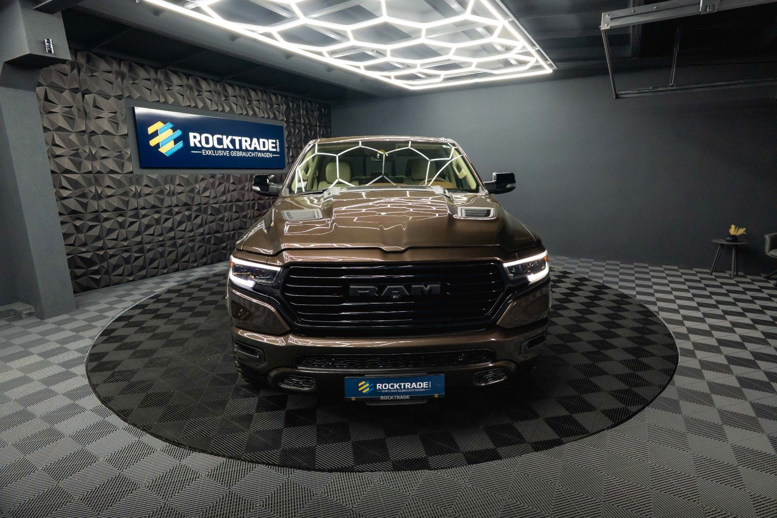 Fahrzeugabbildung Dodge RAM 5.7 V8 HEMI 4x4 LARAMIE Limited Offroad LED