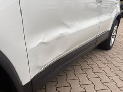Fahrzeugabbildung Volkswagen Tiguan Lounge Sport & Style 1. Hand Kamera Navi