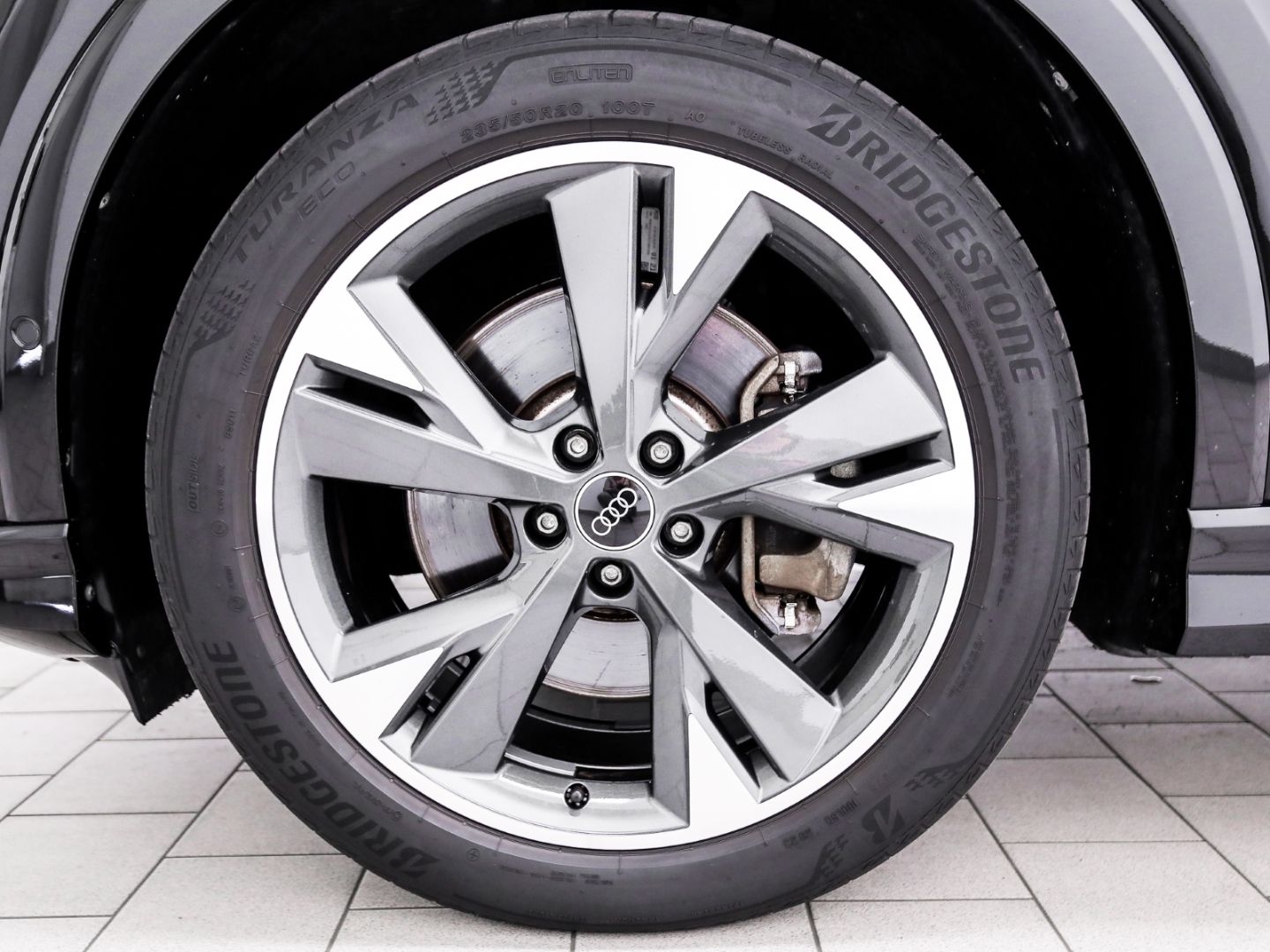 Audi Q4 e-tron 50 quattro S line Exterieur AHK Navi K imagem 3