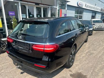 Mercedes E 220 - 3