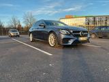Mercedes-Benz E200d AMG LINE sehr guter Zustand - Mercedes-Benz E 200 in Solingen