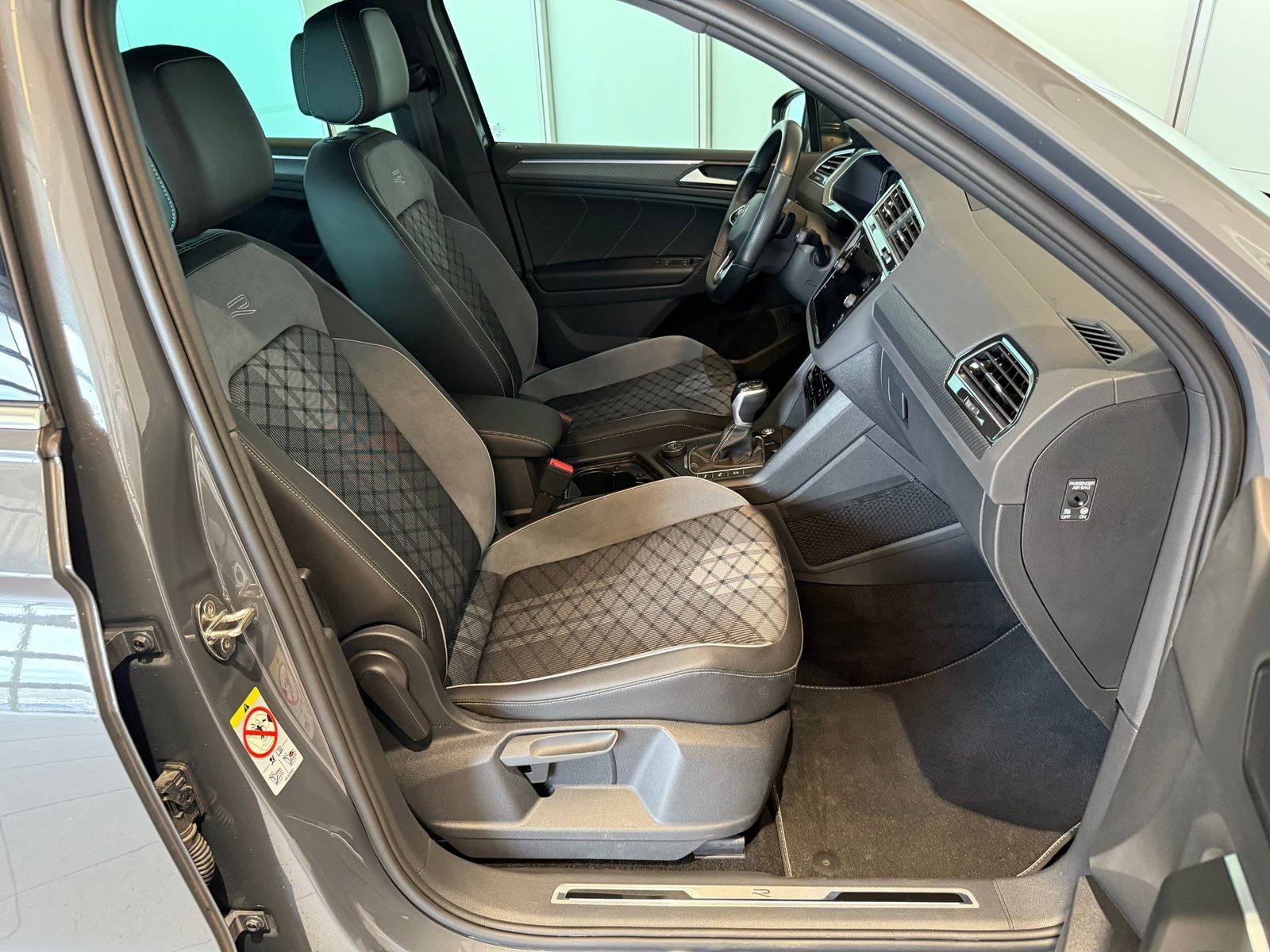 Volkswagen Tiguan 2.0 TSI R-Line 4Motion AHK Alarmanlage foto 24