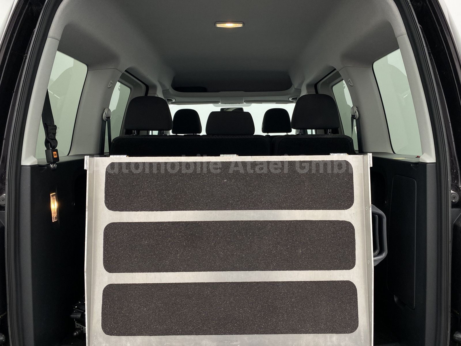 Fahrzeugabbildung Volkswagen Caddy Trendline 1.2 TSI *Rollstuhl-Rampe* 3315