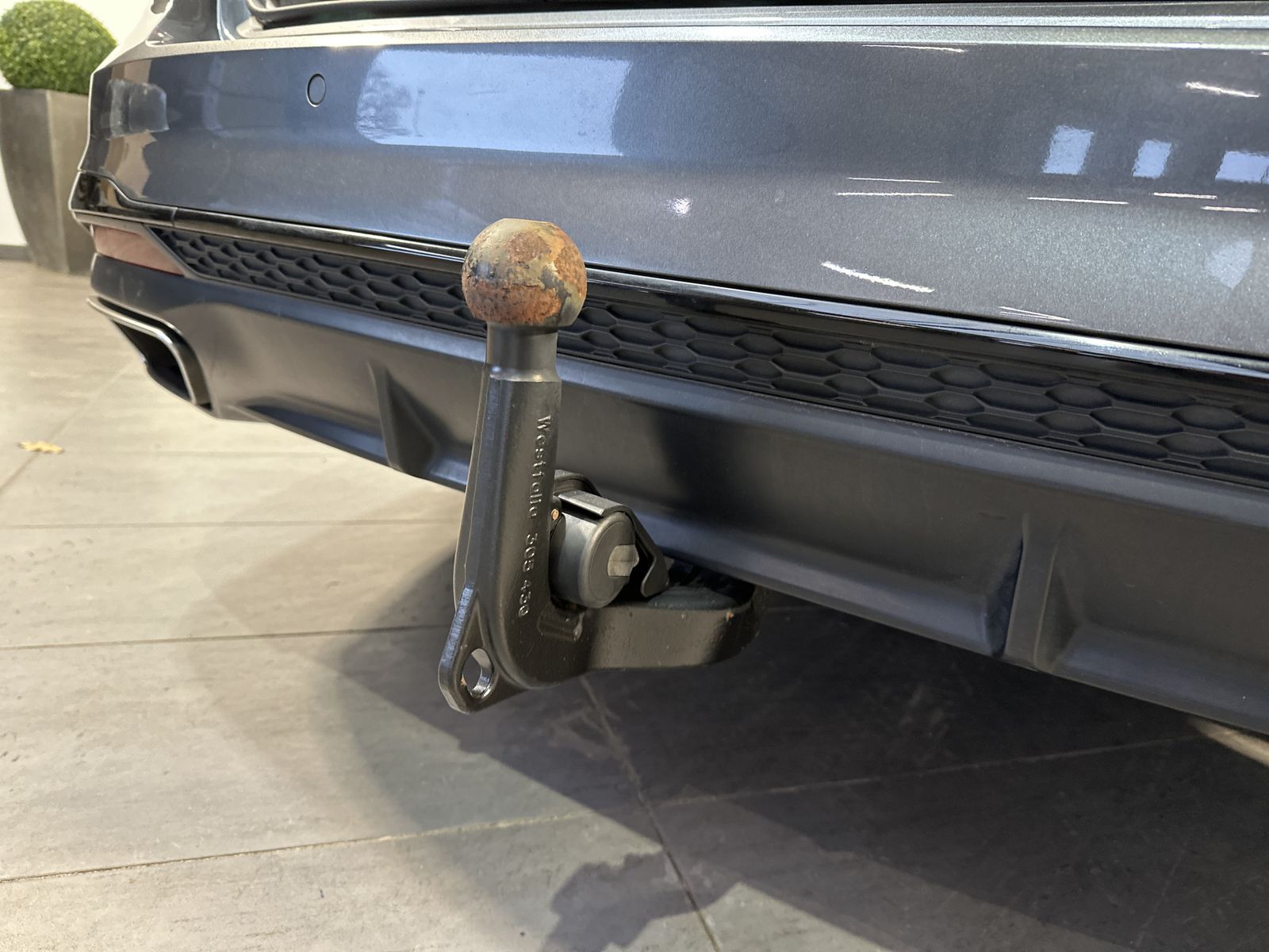 Fahrzeugabbildung Audi A4 Avant 35 TDI S-Line Black NAV+LED+AHK+KAMERA