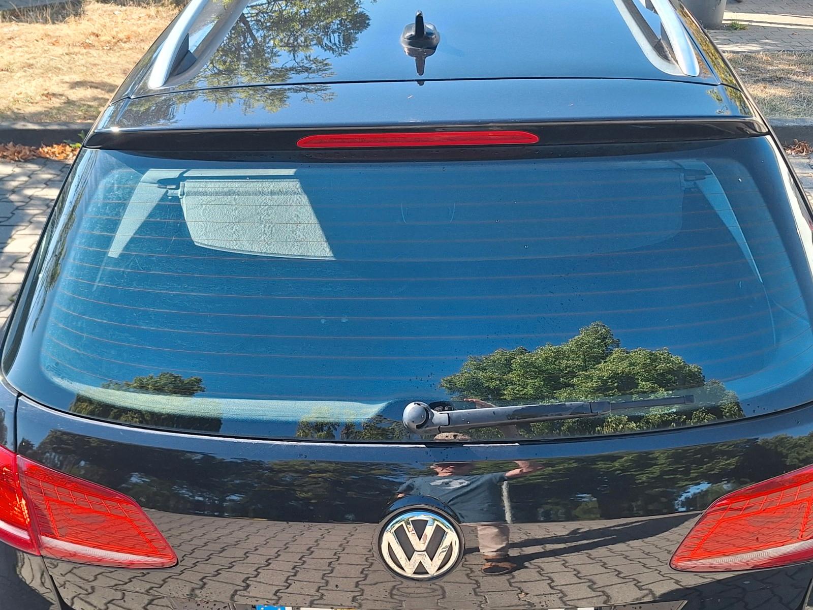 Volkswagen Passat 2012 — engine 1.390 cm³, 122 HP (90kW)