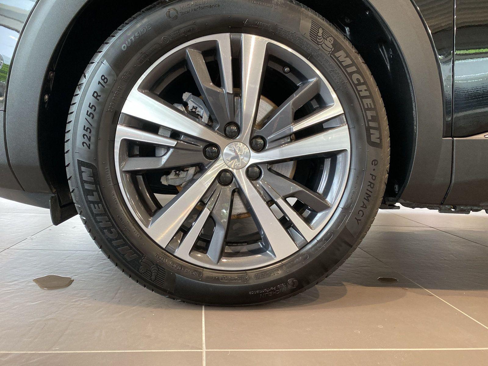 Peugeot 3008 AllurePack PT130 Navi/LED/SHZ/DAB+