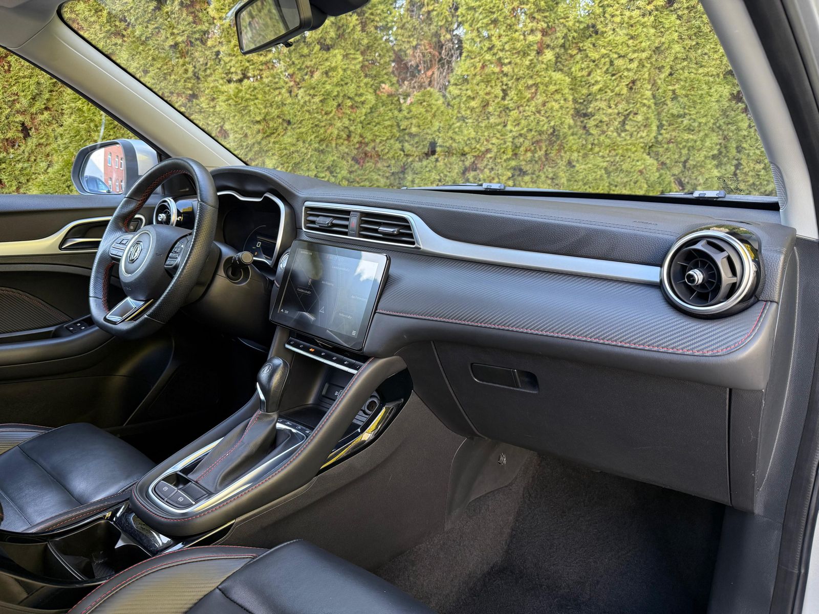 Fahrzeugabbildung MG ZS 1.5VTi Aut. Luxury LEDER+LED+NAV+SHZ+KAM+ACC+