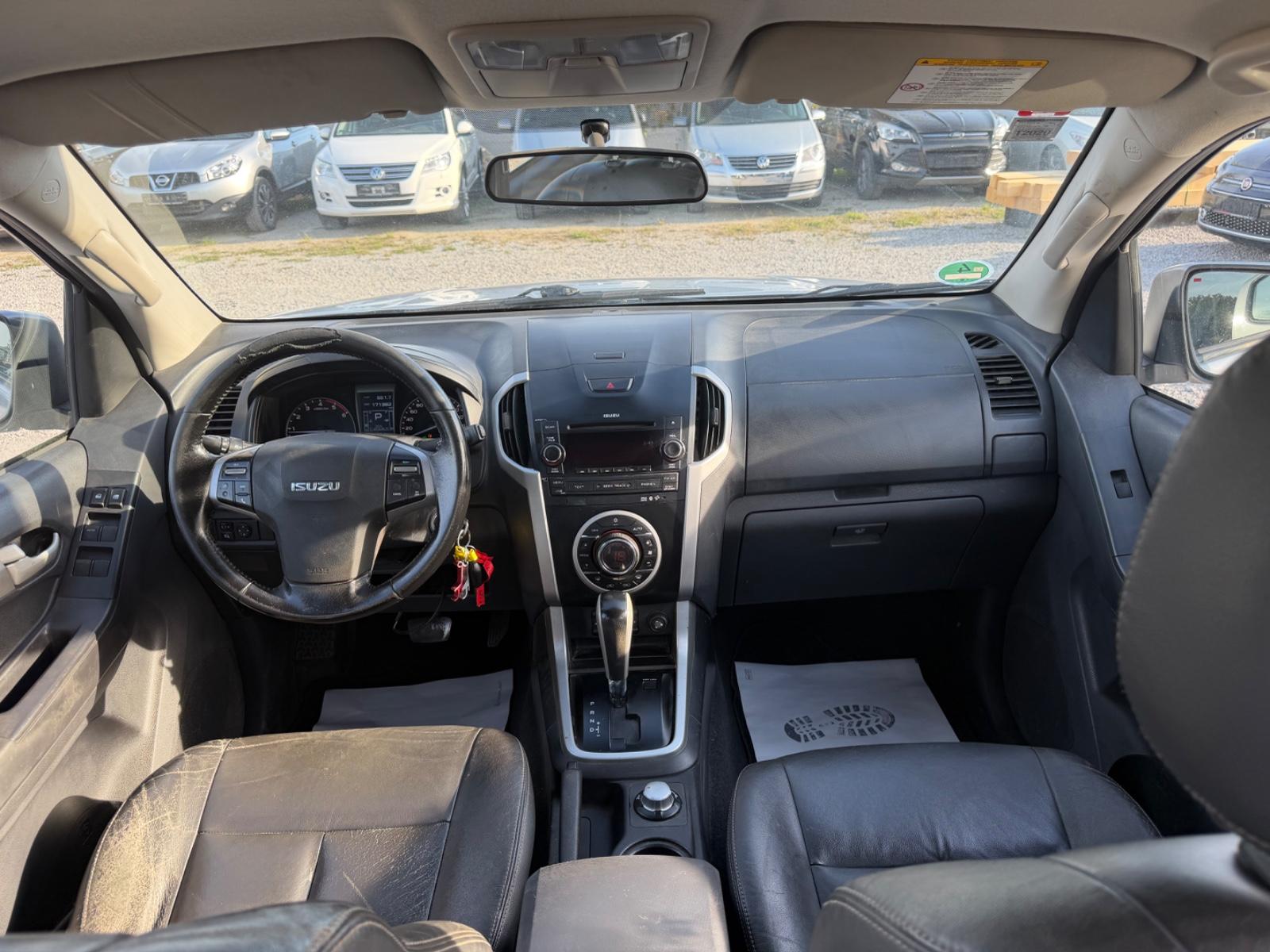 Isuzu D-Max Double Cabine 2.5 TD 163ch BVA - Attelage - Carnet entretien - Non fumeur