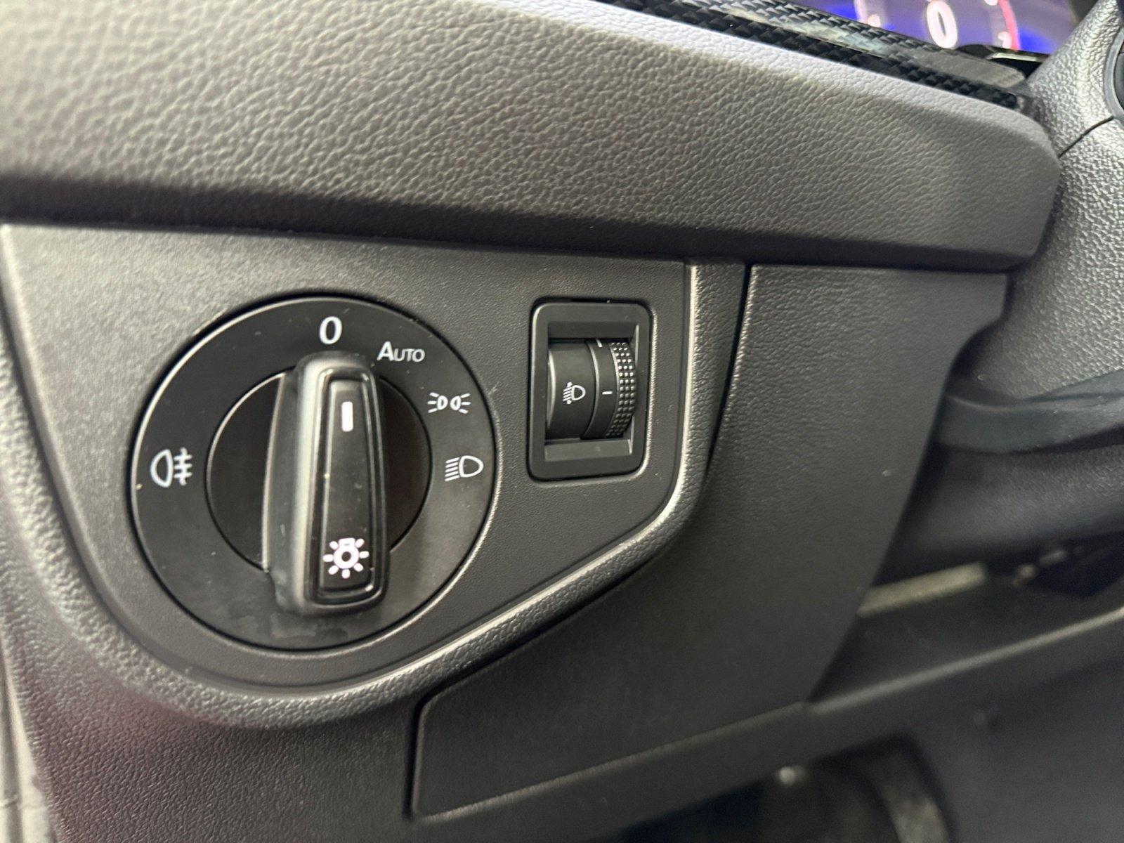 Volkswagen Polo VI Life 1.0 TSI Navigation via App-Connect, миниатюра 18