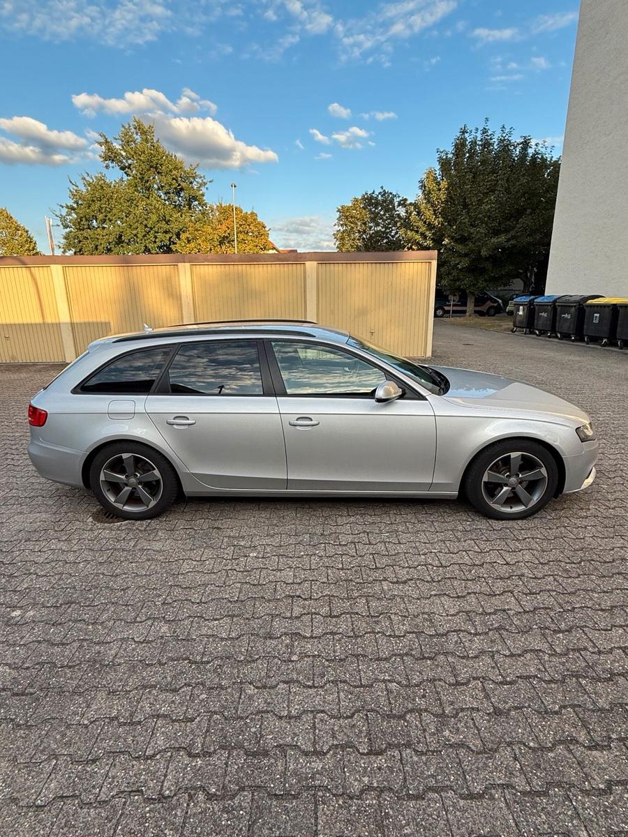 Audi A4 2010 — engine 143 HP (105kW)