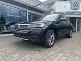 Volkswagen Touareg 3.0 TDI 4M R-LINE*VC*PANORAMA*KAMERA*AHK - VW Touareg Gebrauchtwagen in Stuttgart