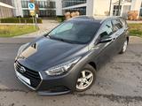 Hyundai i40 cw blue Trend, Klima, Tüv Neu Scheckheft - Hyundai i40 aus 2016