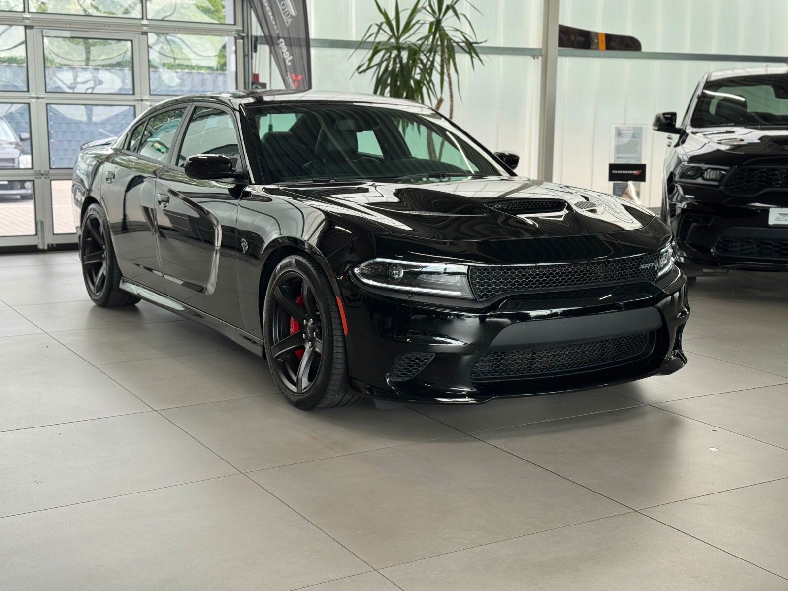 Fahrzeugabbildung Dodge Charger 6.2 SRT Hellcat  "Adaptive Dämpfer NAVI"