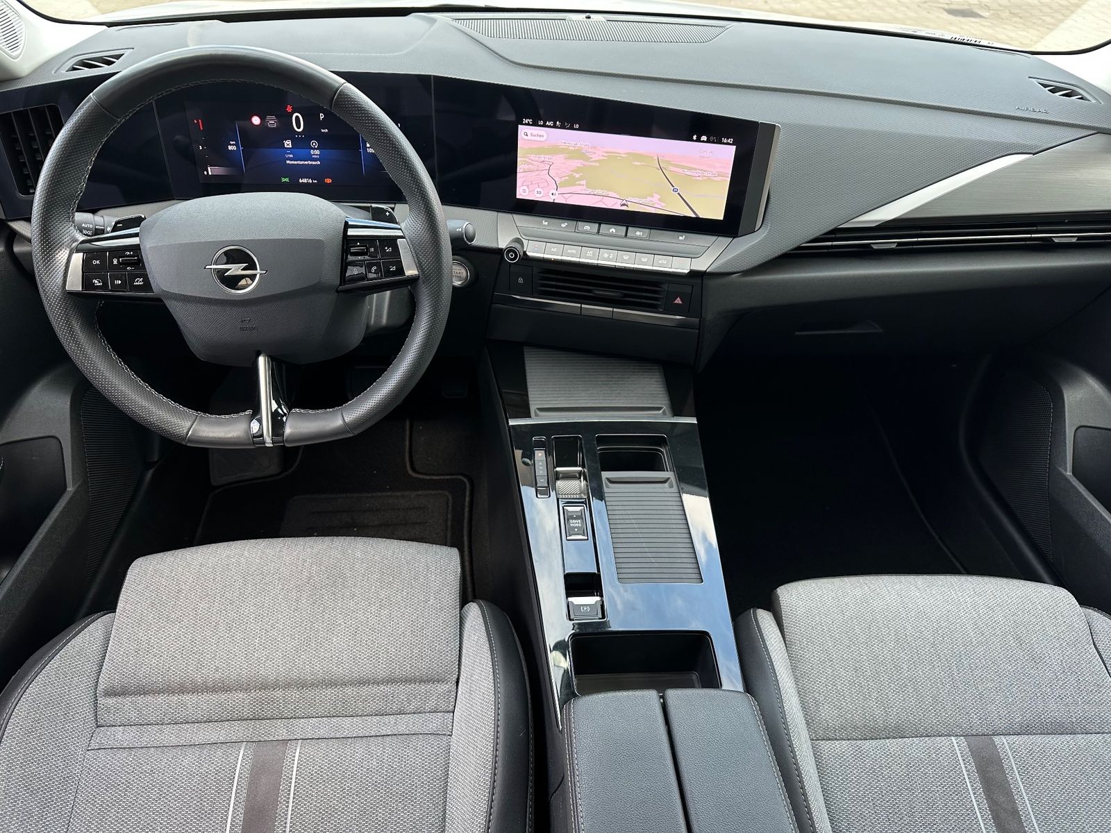 Fahrzeugabbildung Opel Astra SpT 1.5 D Aut. Business Elegance NAV+LED