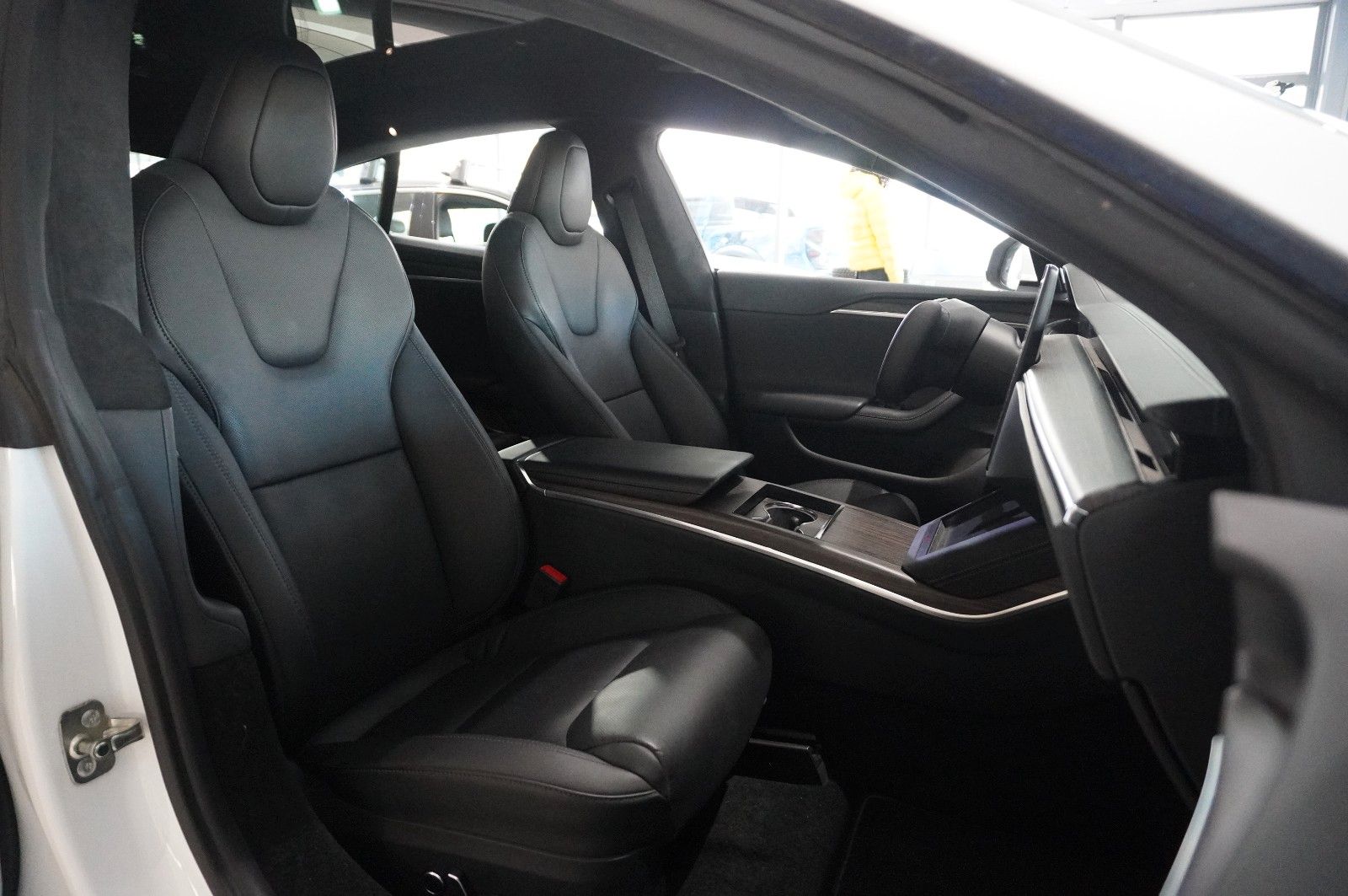 Fahrzeugabbildung Tesla Model S DUAL-MOTOR LONGRANGE NAVI/AMD/YOKE/LEDER