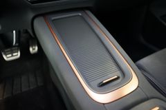 CUPRA Born Edition Dynamic | Navi | ACC | 360° CUPRA Born Edition Dynamic | Navi | ACC | 360°