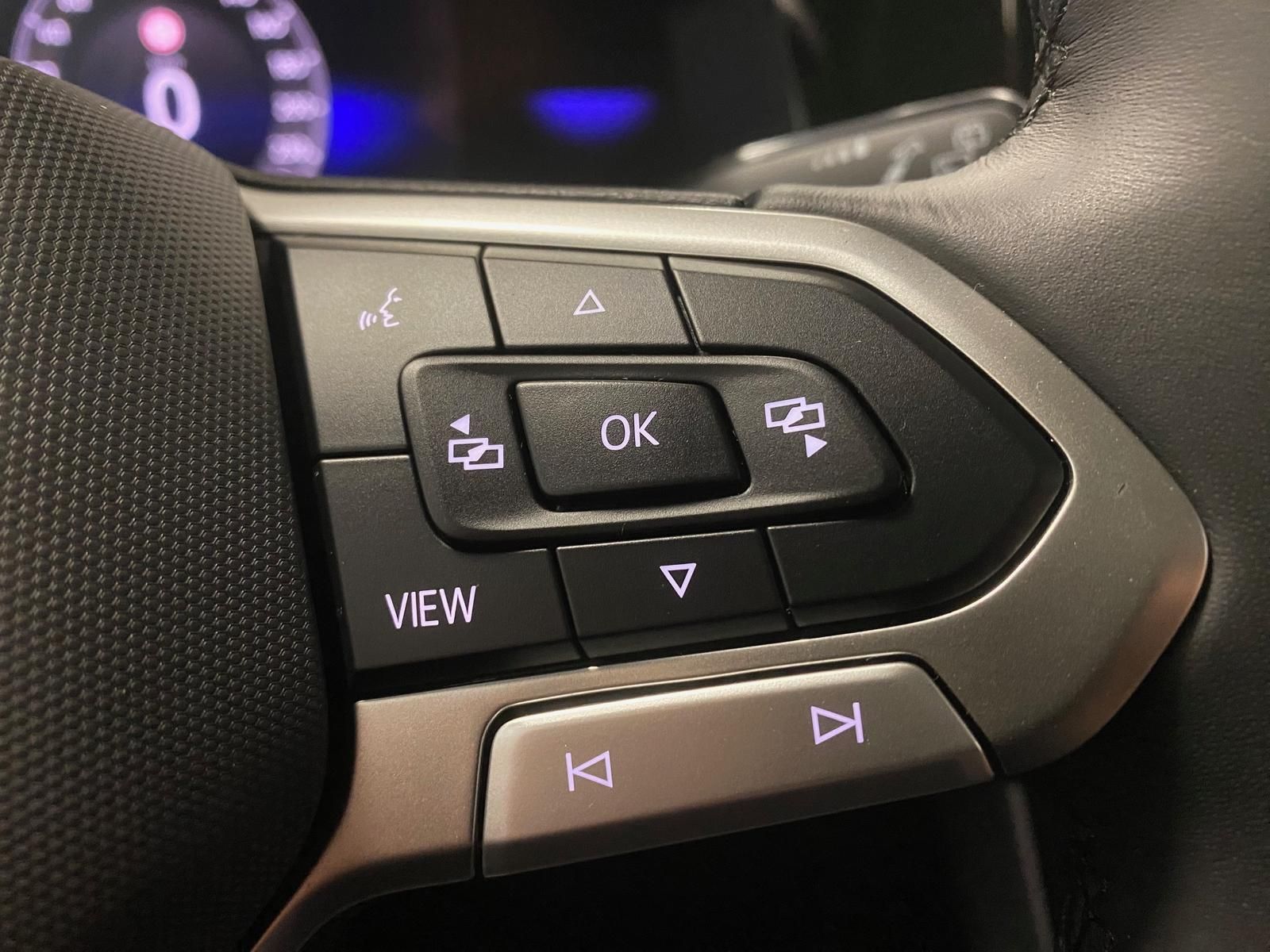 Fahrzeugabbildung Volkswagen Taigo 1.5 16V TSI ACT Life+APP+MATRIX+ALLWETTER+