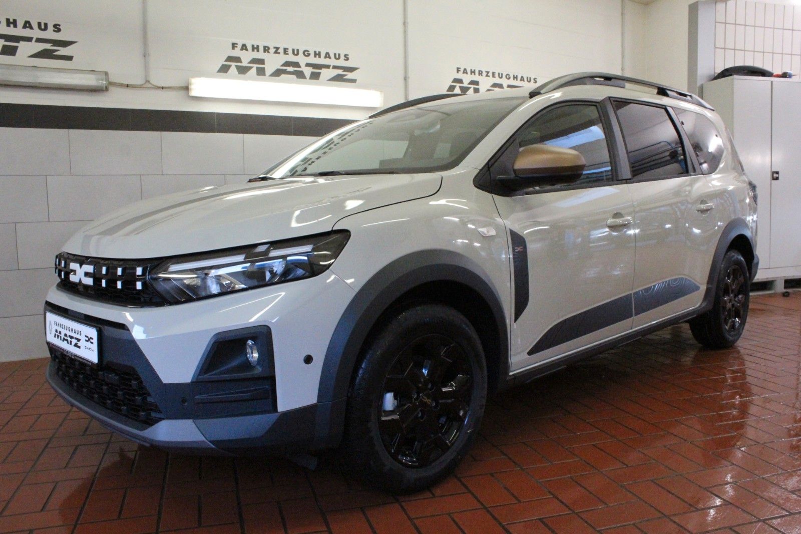 Fahrzeugabbildung Dacia Jogger TCe 110 Extreme 5-Sitzer  MY26 *Winterp.*