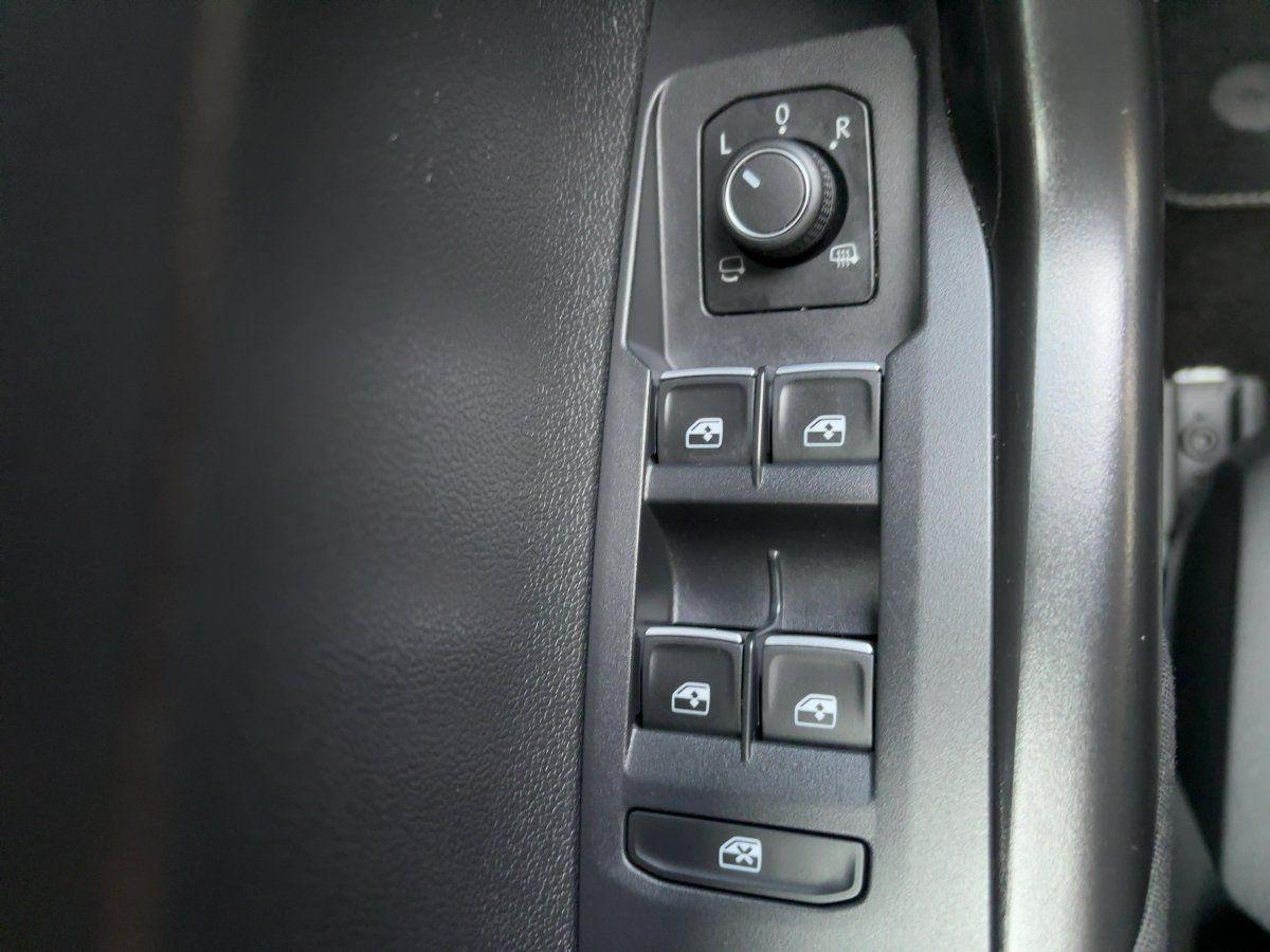 Volkswagen Taigo R-Line 1.5 TSI KAMERA IQ.LIGHT SIDE BEATS
