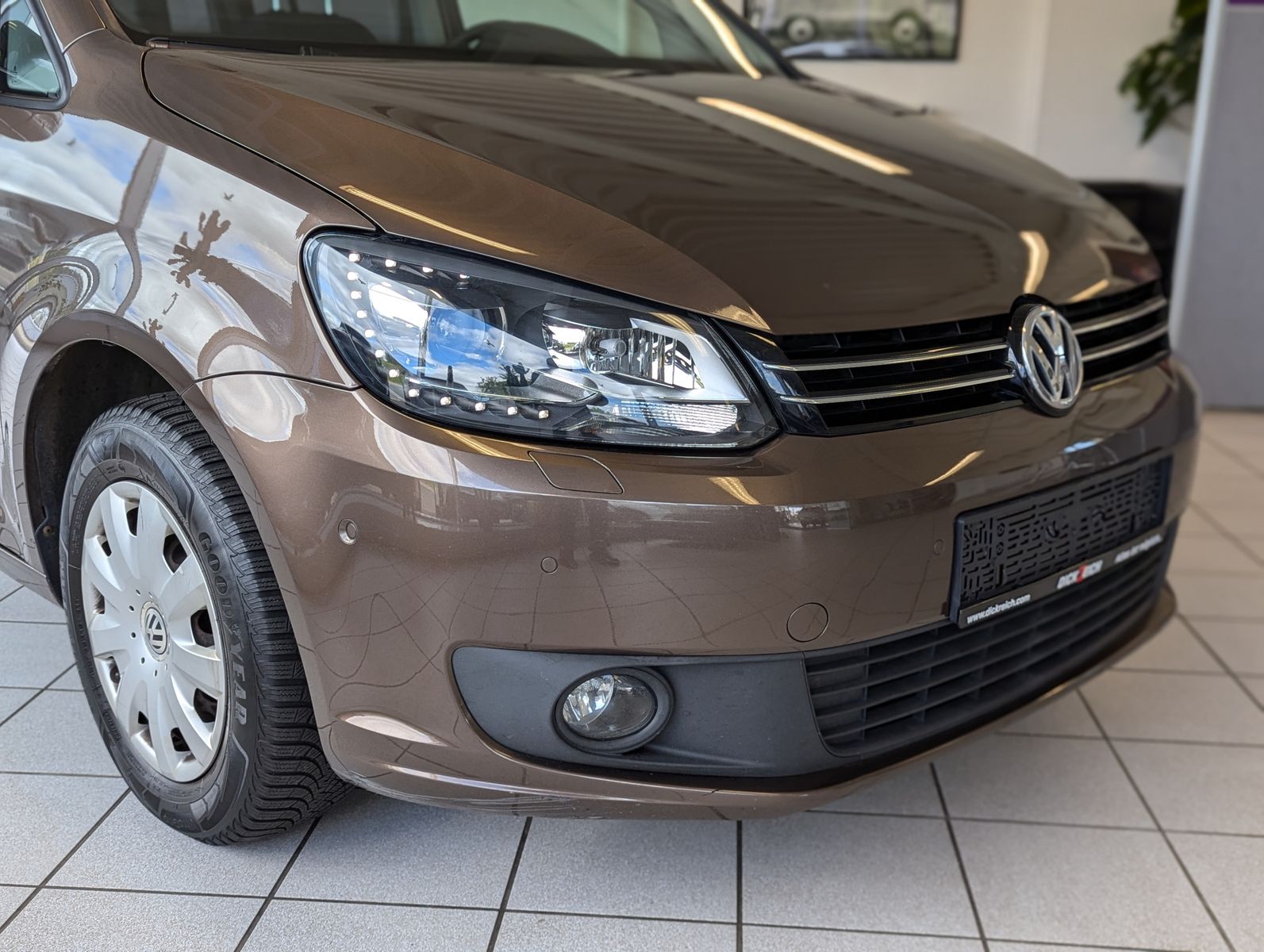 VW Touran 1.2 TSI Bi-Xen Winter-Paket Bluetooth SHZ - Image 9