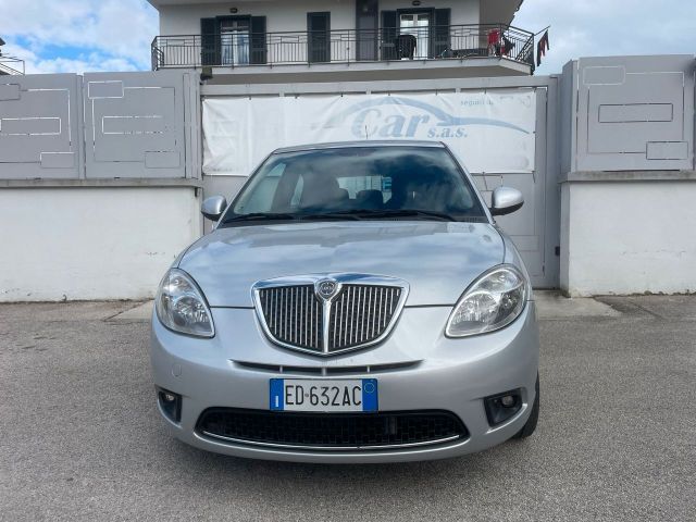 Lancia Ypsilon 1.3 MJT 75 CV Platino