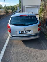 Renault Laguna Grandtour Avantage 2.0 16V Avantage - silberne Renault Laguna