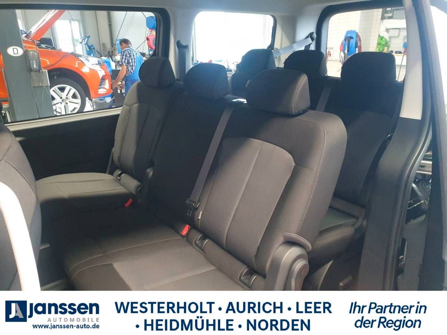 Fahrzeugabbildung Hyundai STARIA 9-Sitzer TREND/Automatik/PDC/Navi/Rückfah