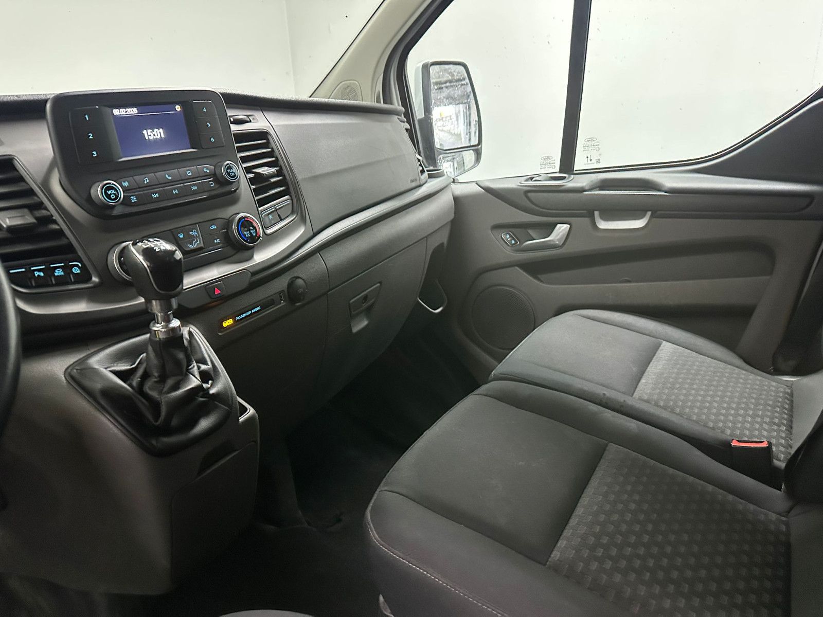 Fahrzeugabbildung Ford Transit Custom *9-SITZE*2xKLIMA**AHK*