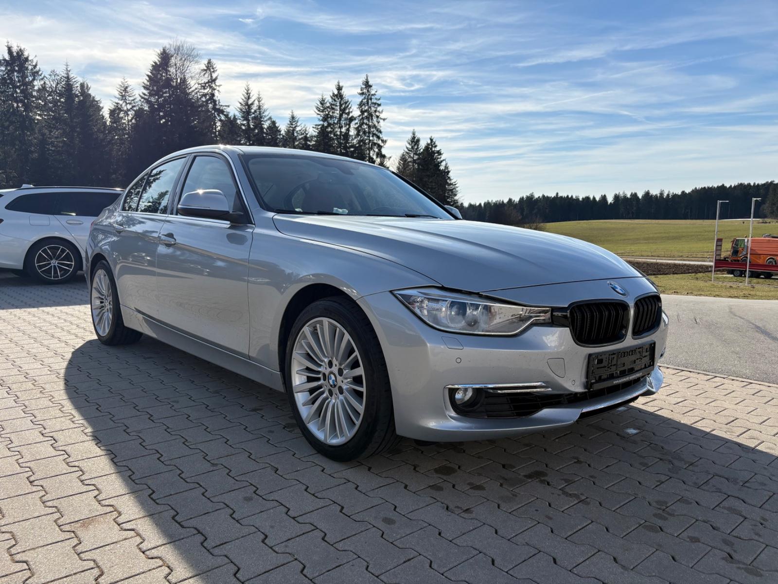 BMW 330 3 Limousine 330d xDrive Luxury Line Leder